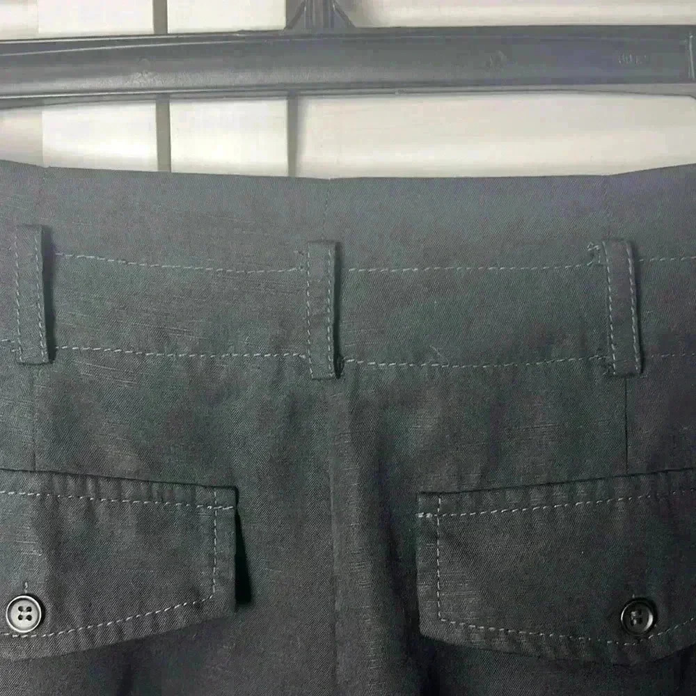BCBGMaxAzria Pleated Aldan Shorts Size 4 Black - Picture 9 of 9